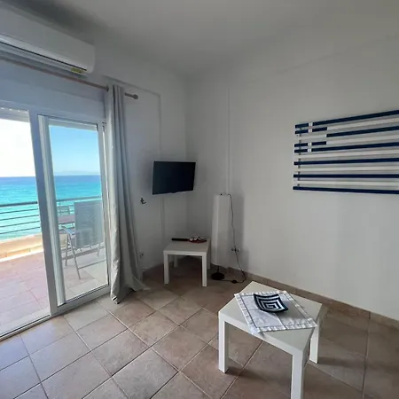 Salty Beach Studio Mola Kalyva Exteriér fotografie